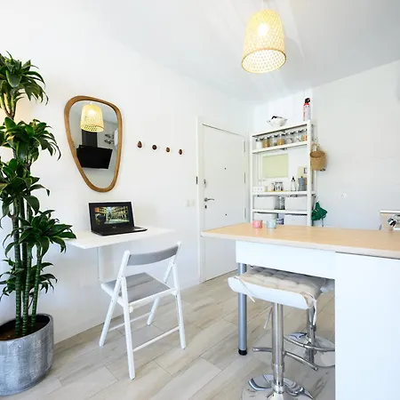 Bright In Apartment Malaga